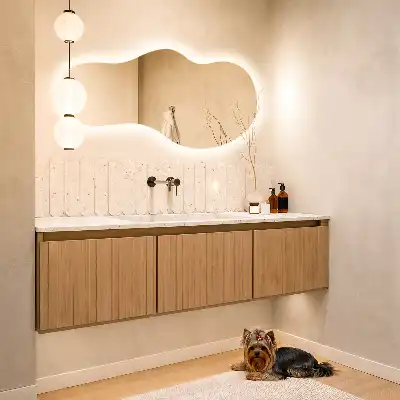 Atypické zrcadlo nástěnné s LED osvětlením