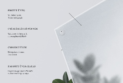 Deska na stůl čtvercového tvaru v poloprůhledném provedení