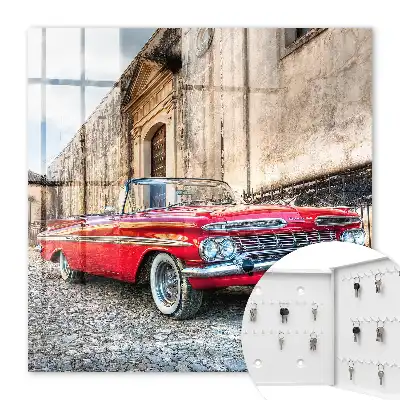Retro auto na pozadí architektury