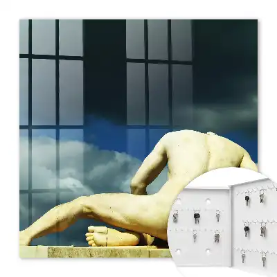 Klasická elegance s oblačným pozadím
