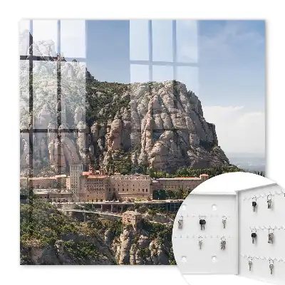 Horská architektura obohacená o klášter