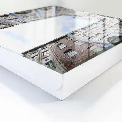 Moderní architektura s výhledem na oblohu