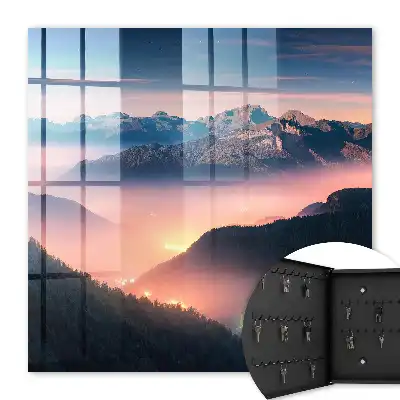 Horské panorama se světly města