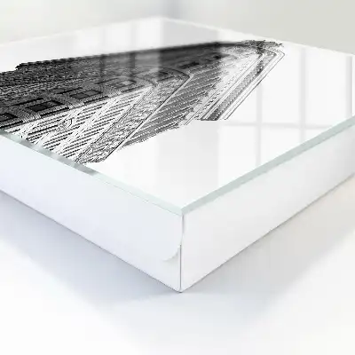 Vysoká architektura v černé a bílé