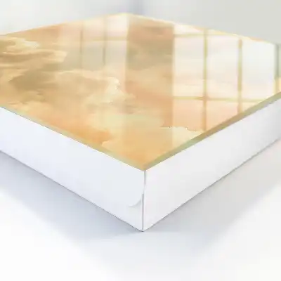 Pastelové mraky, bezmračný mír