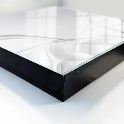Saténové ložní prádlo, minimalistický materiál