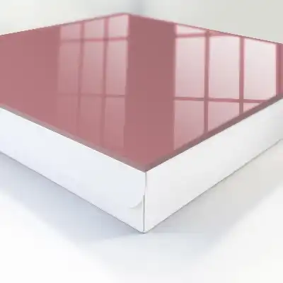 Minimalistický styl v zaprášené růžové barvě