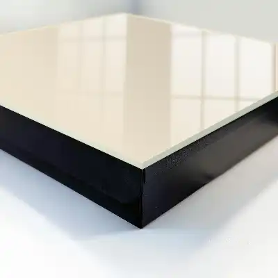 Krémový elegantní uklidňující produkt