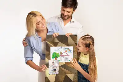Dětská nástěnka s motivem trojrozměrné abstrakce