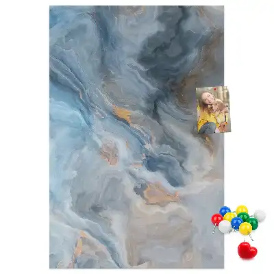 Nástěnka s mramorovým vzorem