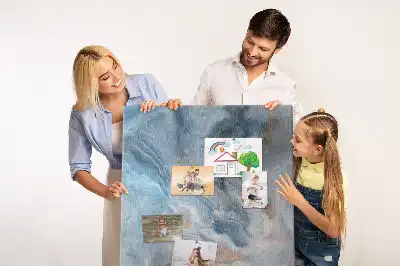 Nástěnka s mramorovým vzorem