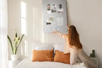 Korková nástěnka se vzorem šedých čar