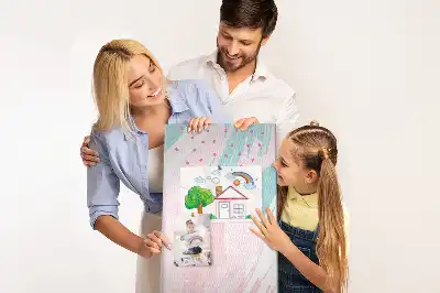 Nástěnka s abstraktní kompozicí