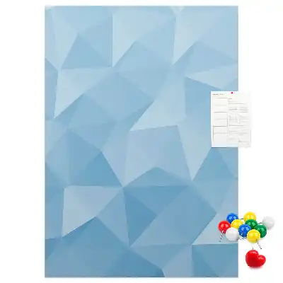 Korková nástěnka s geometrickým motivem