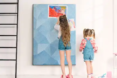 Korková nástěnka s geometrickým motivem