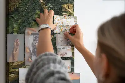 Dětská nástěnka s motivem tropických listů