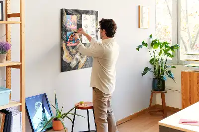 Korková nástěnka s motivem abstraktních uměleckých skvrn
