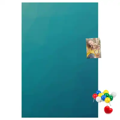 Nástěnka s geometrickou abstrakcí