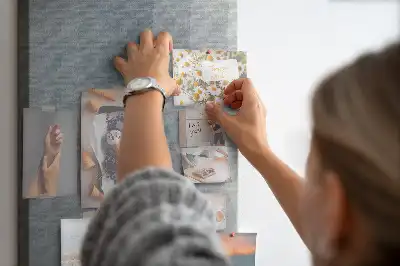Dětská nástěnka Abstraktní šedé vlny