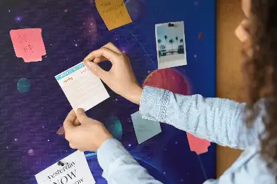 Nástěnka s motivem vesmírného umění
