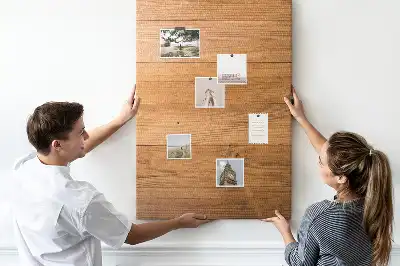Dřevěná nástěnka z panelů
