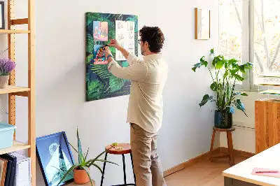 Dětská nástěnka s motivem velkých exotických listů
