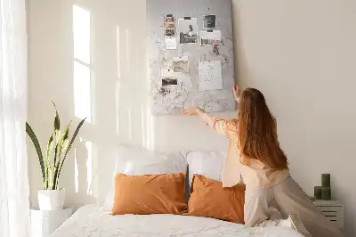 Nástěnka s motivem pivoněk