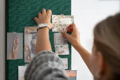 Korková nástěnka Lineární listový vzor