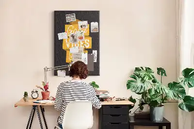 Korková nástěnka s inspirativním citátem