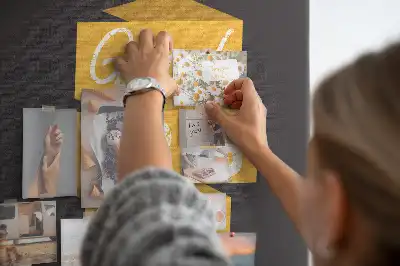 Korková nástěnka s inspirativním citátem