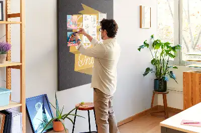 Korková nástěnka s inspirativním citátem