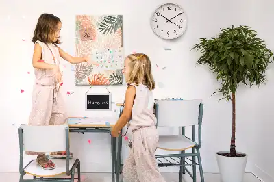 Korková nástěnka s povrchem z palmových listů