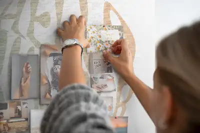 Korková nástěnka s letním nápisem Vítejte