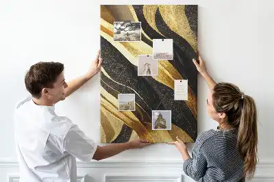Dětská nástěnka s motivem abstraktních linií