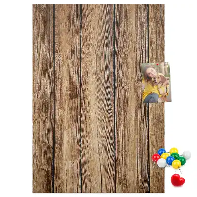 Dětská nástěnka s dřevěnou konstrukcí