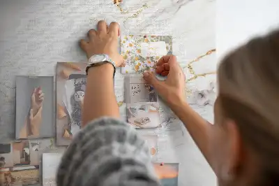 Dekorativní nástěnka s motivem mramoru