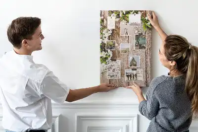 Korková nástěnka se vzorem sedmikrásek
