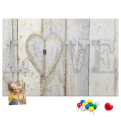Nástěnka do dětského pokoje s romantickým citátem love