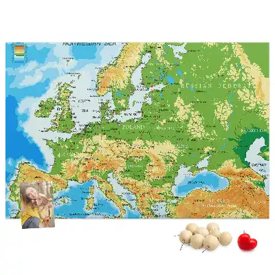 Nástěnka do dětského pokoje s motivem mapy světa
