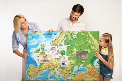 Nástěnka do dětského pokoje Mapa světa s geografií
