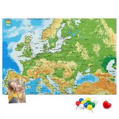 Nástěnka do dětského pokoje s motivem mapy světa