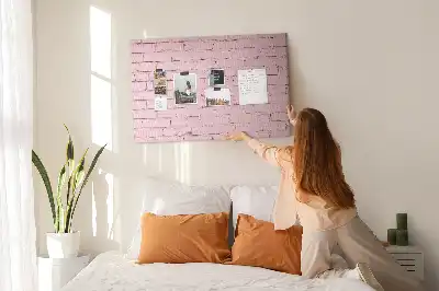 Nástěnka do dětského pokoje s motivem cihlové zdi
