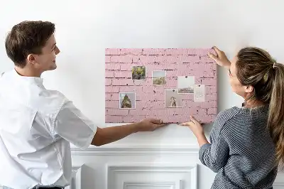Nástěnka do dětského pokoje s motivem cihlové zdi