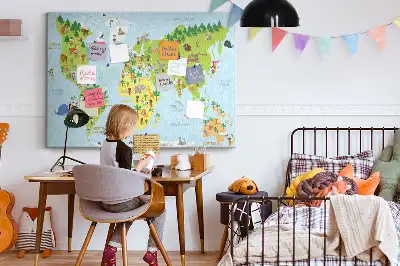 Korková nástěnka ve tvaru mapy světa Kultury
