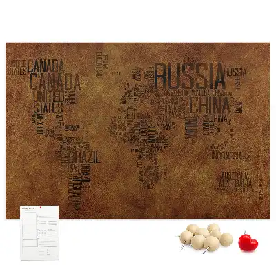Korková nástěnná tabule s mapou světa a názvy zemí