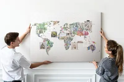 Korková nástěnka s mapou světa