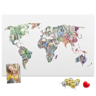 Korková nástěnka s mapou světa