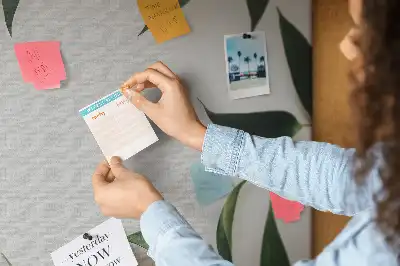 Korková nástěnka ve stylu listů