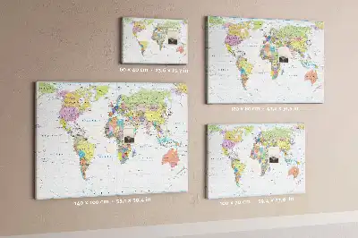 Korková nástěnka se světem rozděleným na státy