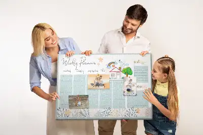 Korková nástěnka s týdenním harmonogramem